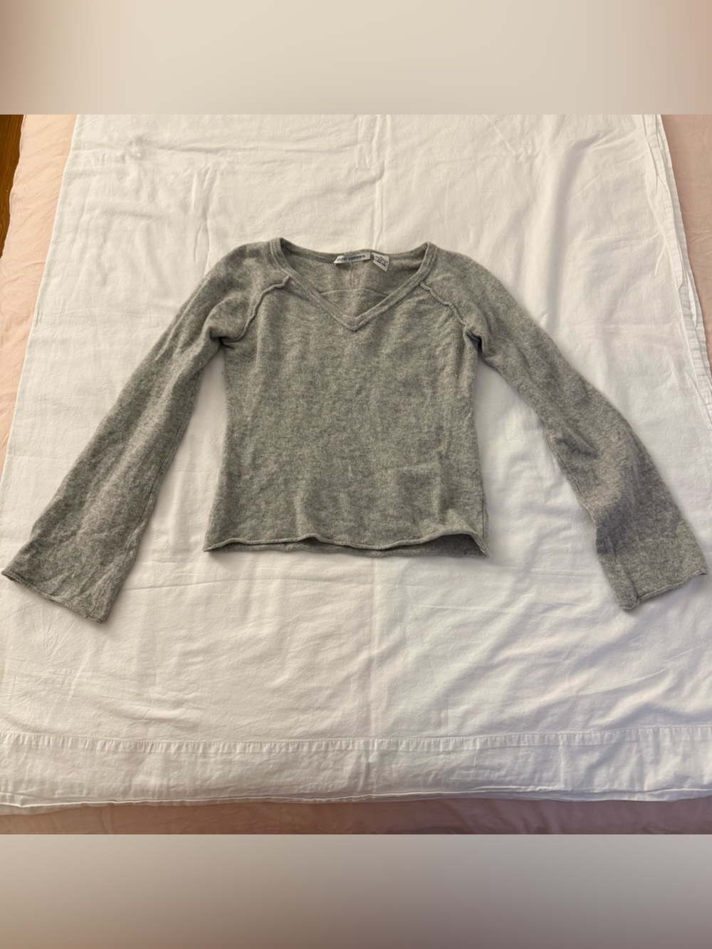 Autumn Cashmere 100% Pure Cashmere Grey V-Neck Cropped Sweater Size M